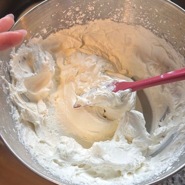 10 PRO TIPS FOR DECORATING CAKES LIKE A PASTERY CHEF