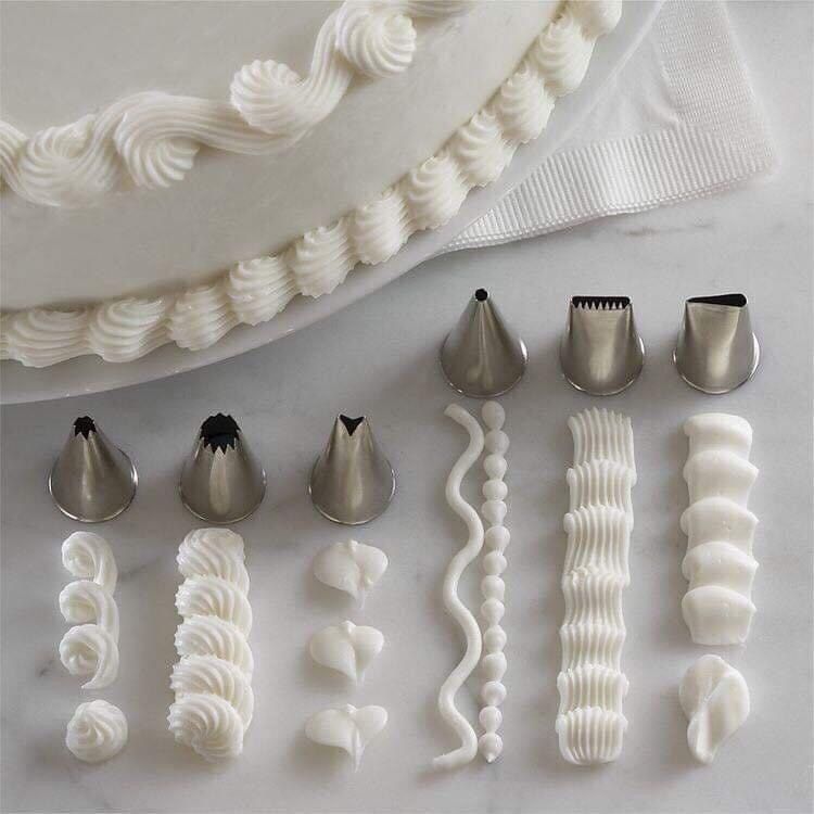 10 PRO TIPS FOR DECORATING CAKES LIKE A PASTERY CHEF