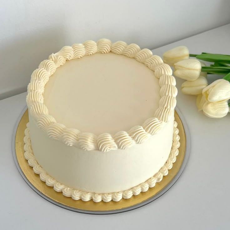 10 PRO TIPS FOR DECORATING CAKES LIKE A PASTERY CHEF