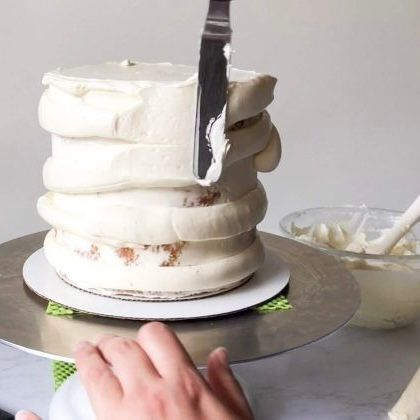 how to frost a cake